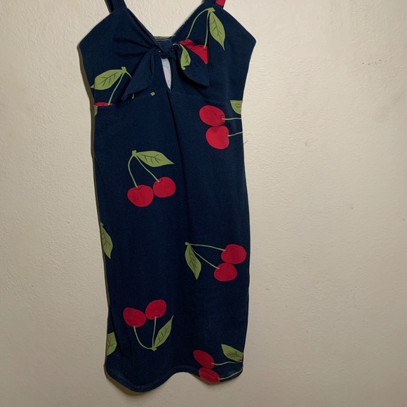Vibe Sportswear Cherry Dress Size M - Picture 2 of 4